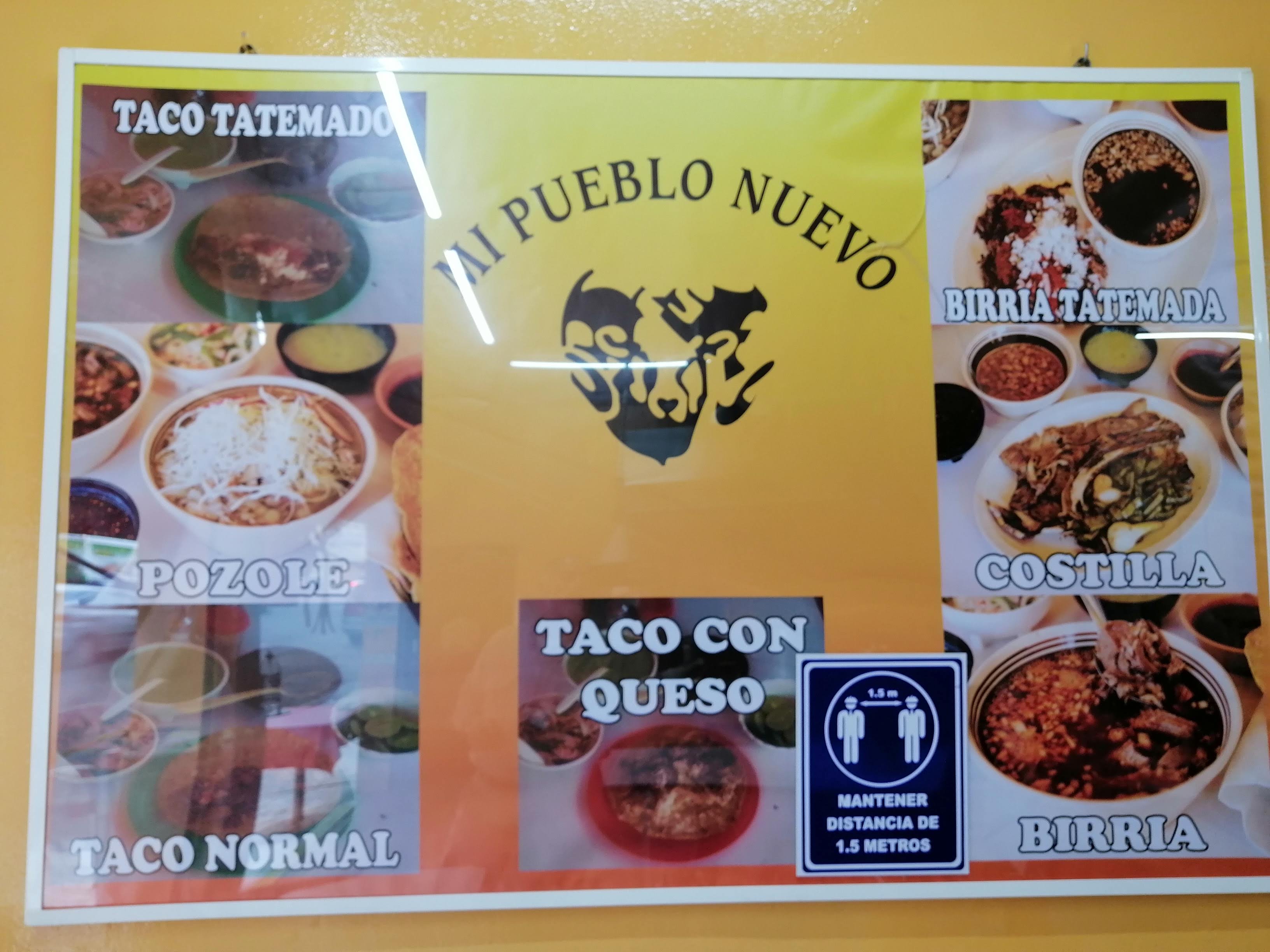 Cartel con fotos de los platillos en la pared: taco tatemado, pozole, taco normal, taco con queso, costilla y birria